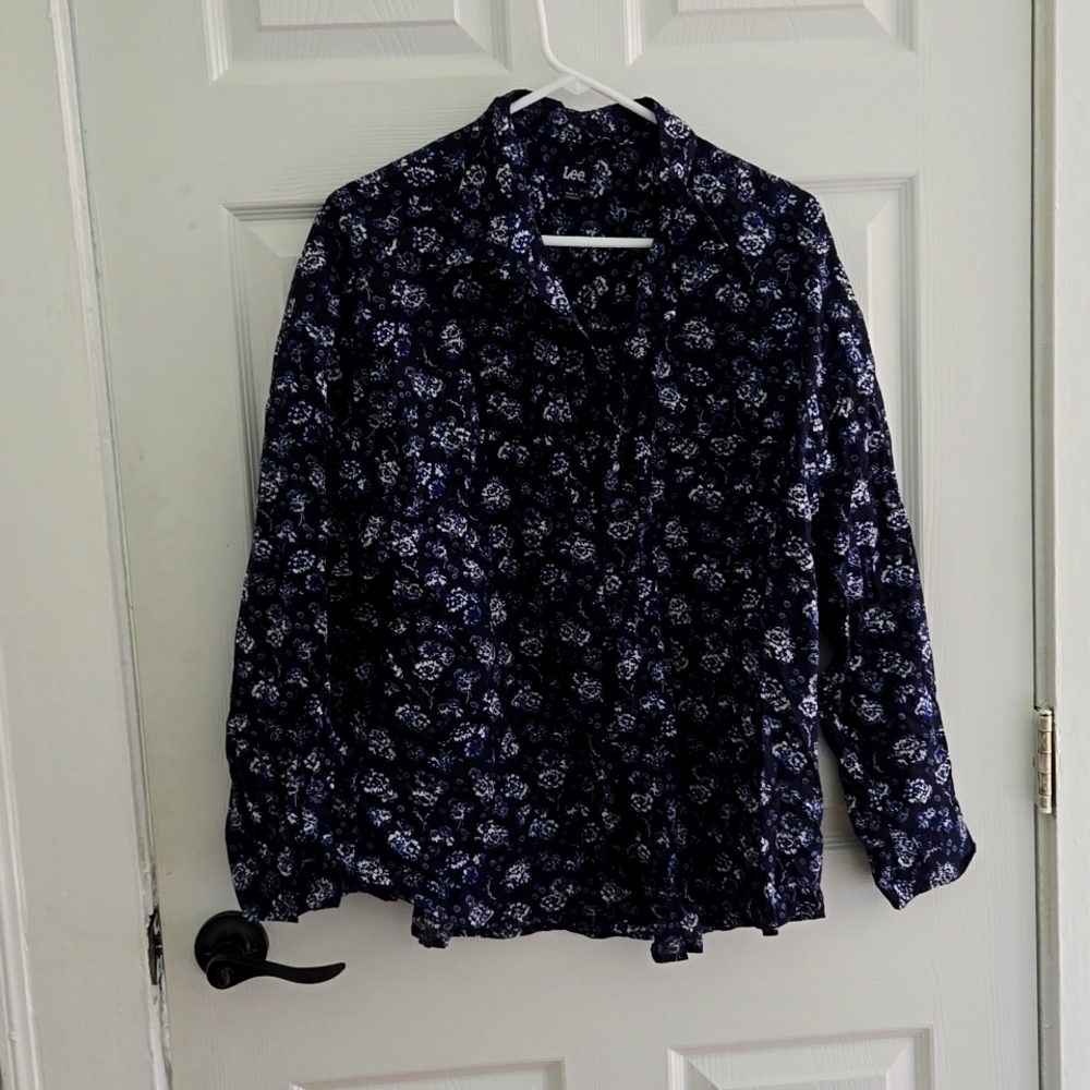 Large Lee button up blue floral shirt